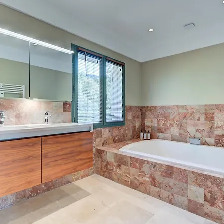 Chateau La Merienne 5* Le Lavandou