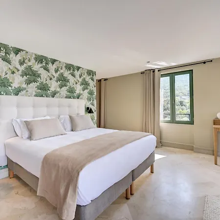 Chateau La Merienne Guest house