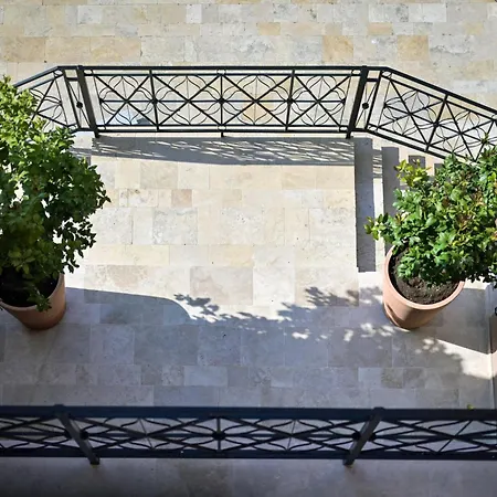 Chateau La Merienne Guest house Le Lavandou