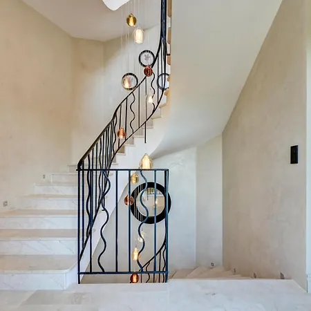 Chateau La Merienne Guest house 5*