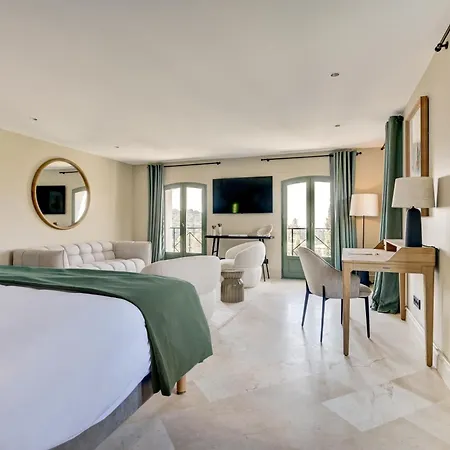 Guest house Chateau La Merienne 5*