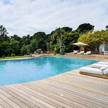 Chateau La Merienne Guest house Le Lavandou