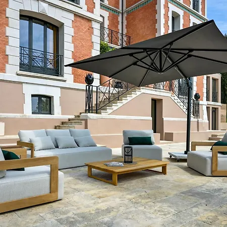 Chateau La Merienne Guest house Le Lavandou